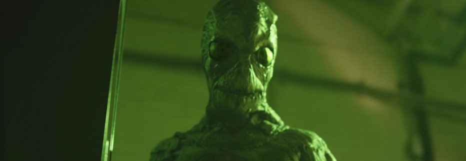 ** OFFICIAL TRAILER ** The ALIENS return this February! FIGHTING THE SKY invades North America this February