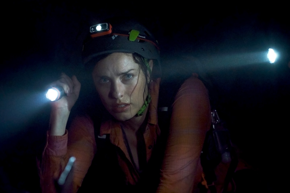 BLACK WATER: ABYSS TRAILER DROPS