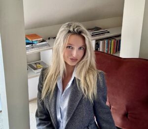 Ella Image